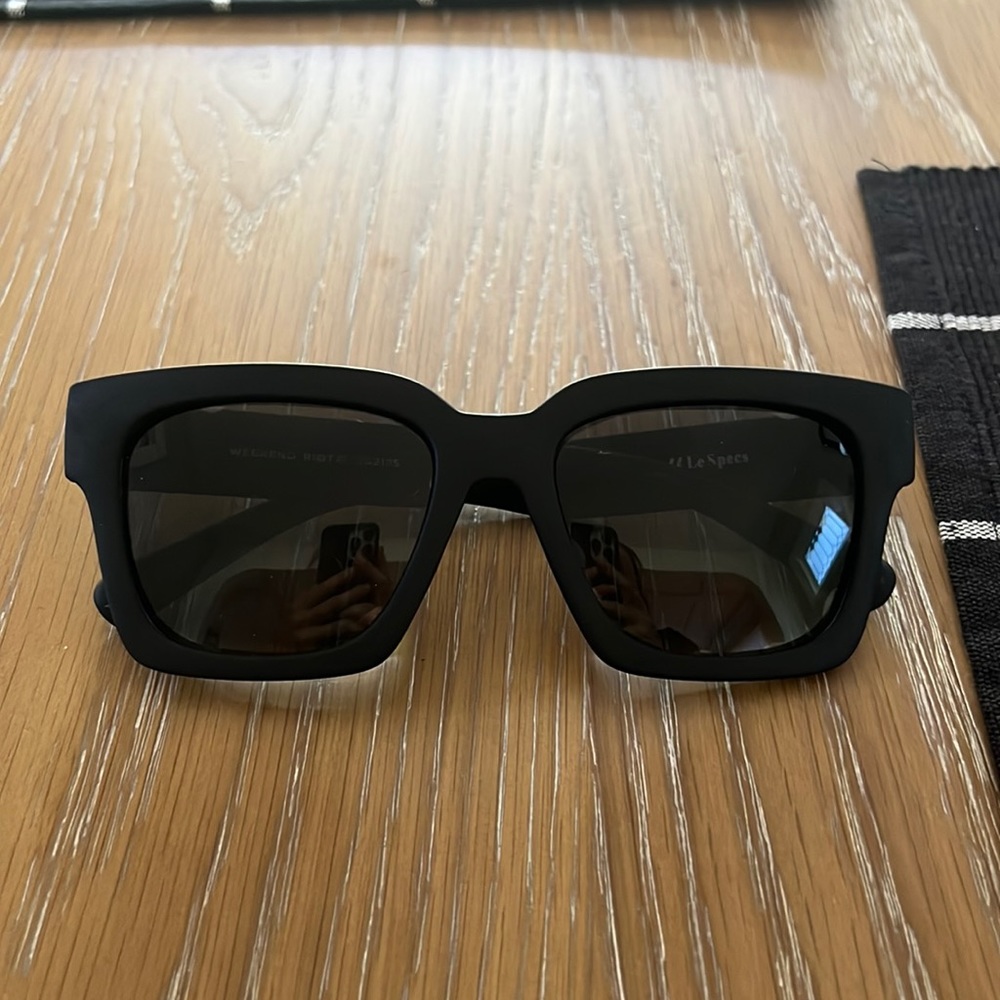 Le Specs weekend riot - matte black